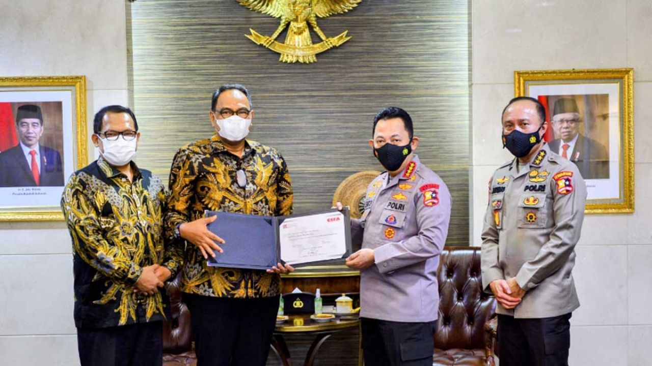 Terima Sertifikat CSFA dari BPK, Kapolri Ingin Personel Miliki Kemampuan Auditor