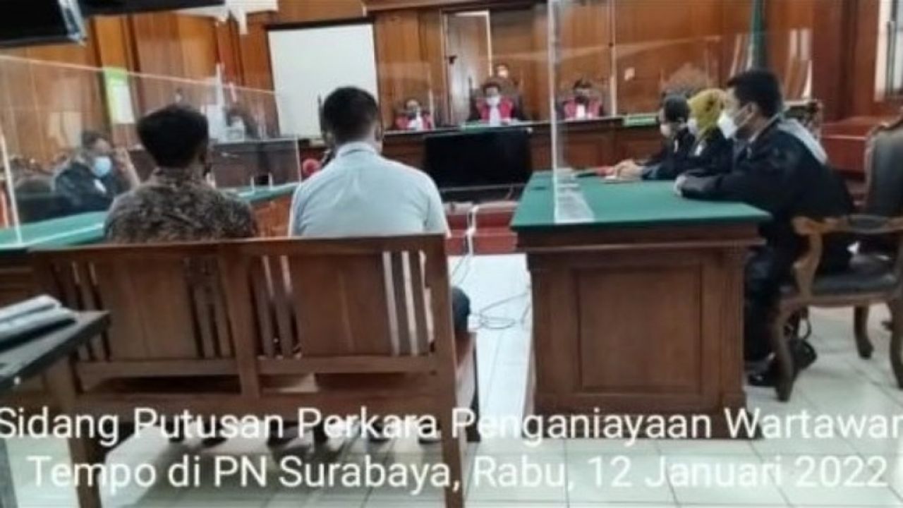 Terbukti Bersalah Aniaya Jurnalis Tempo, Dua Oknum Polisi Divonis 10 Bulan