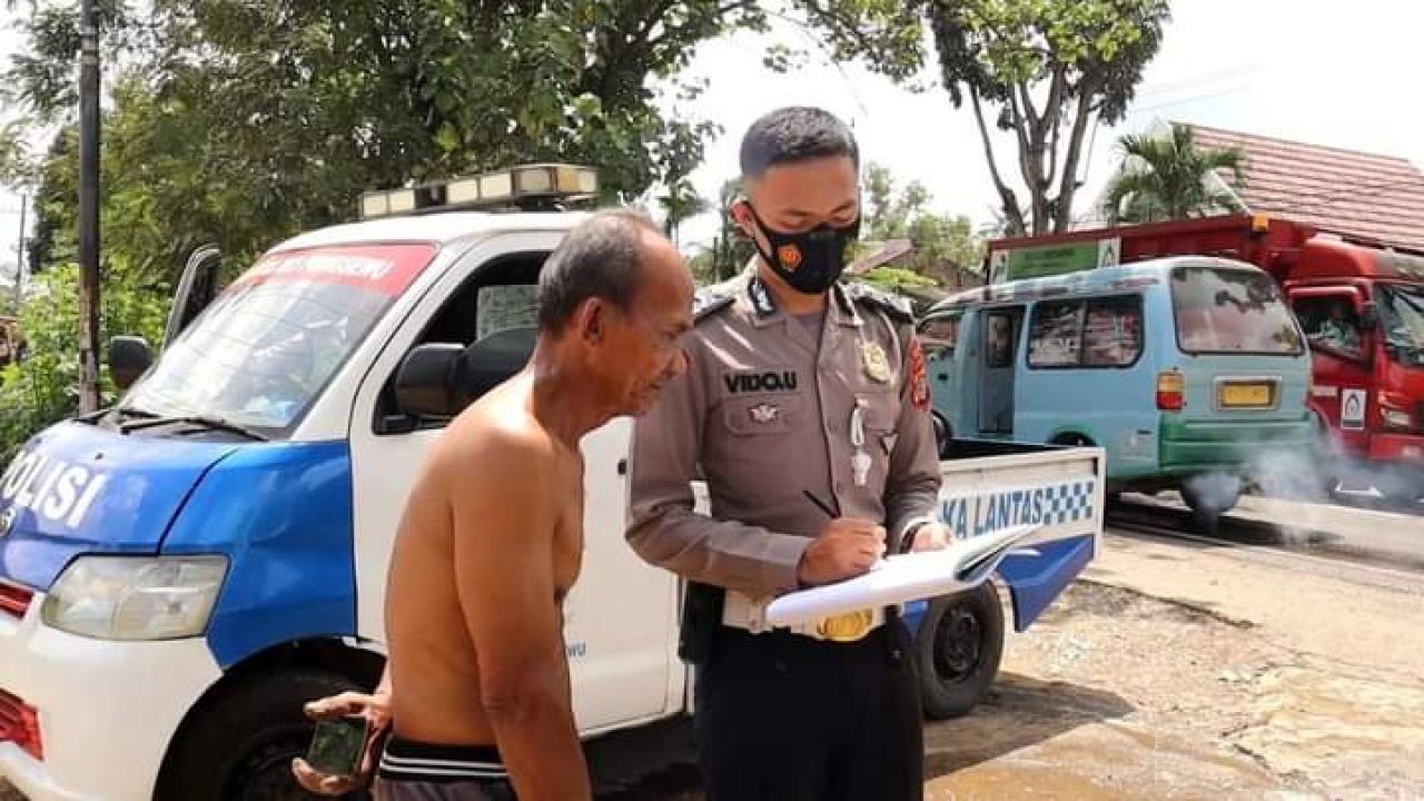 Laka di Ruas Jalinbar Pringsewu, Seorang Mahasiswi Tewas di Tempat