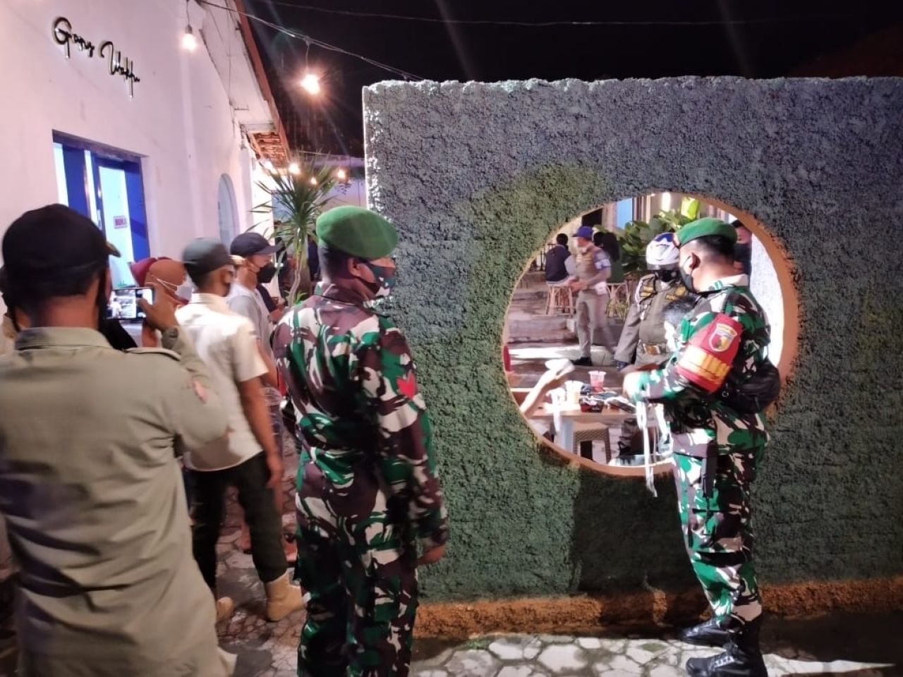 Gabungan Pamor Keris Kabupaten Pamekasan Gencarkan Operasi Prokes