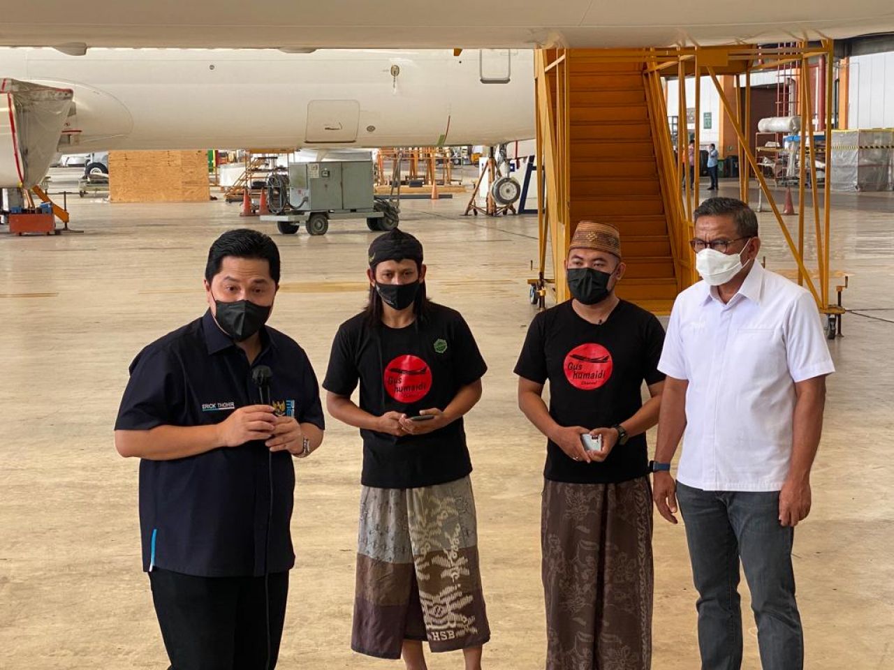 Bikin Miniatur Pesawat Garuda, Gus Humaidi Bertemu Erick Thohir