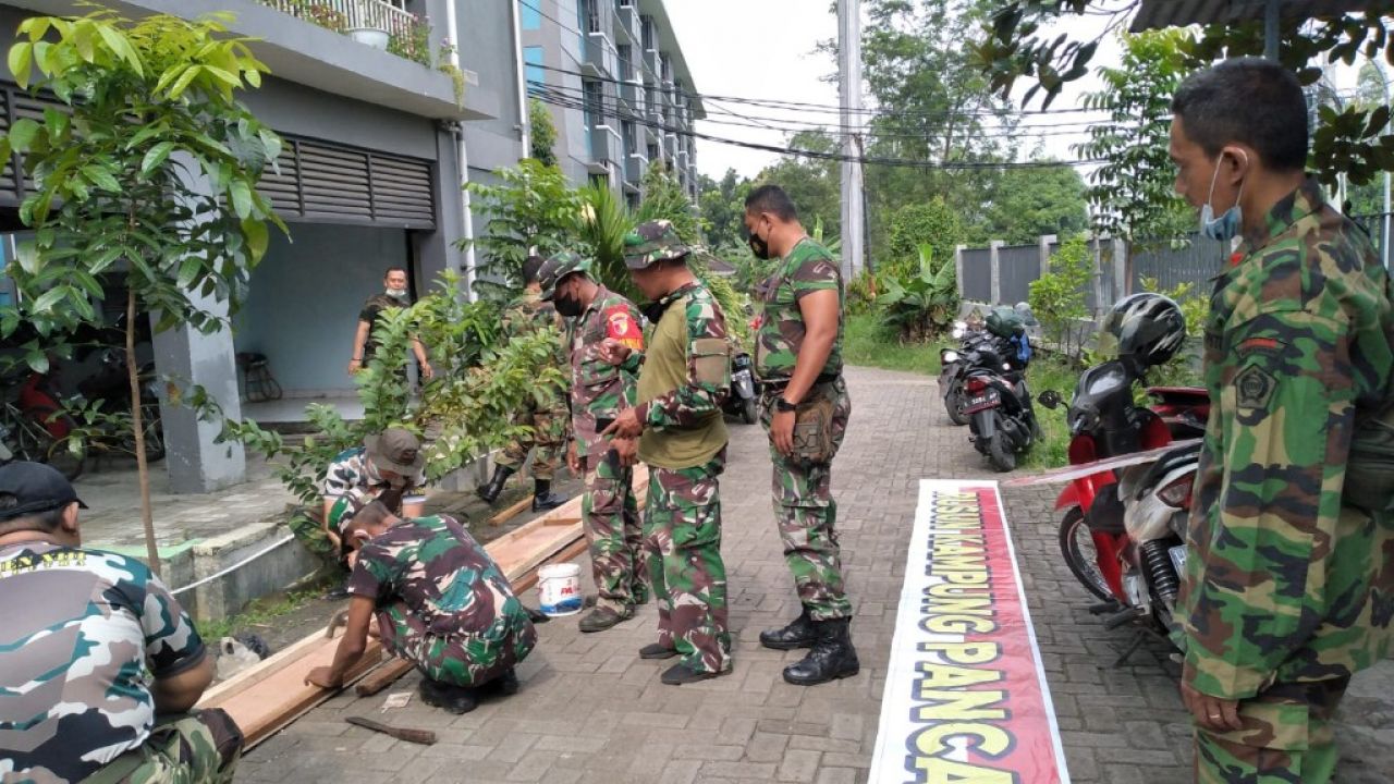 Perkuat Ideologi, Koramil Lakarsantri, Gelar Lomba Kampung Pancasila