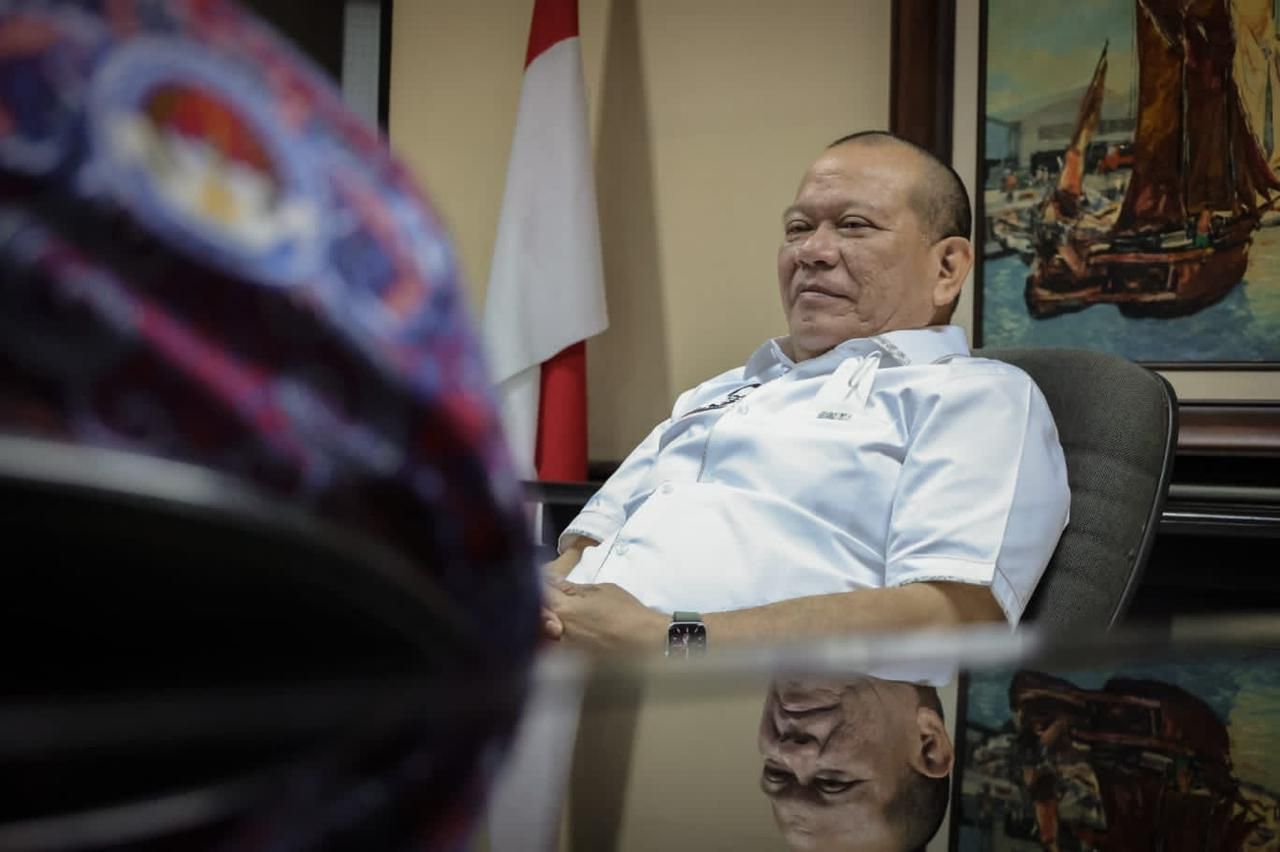 Ketua DPD RI, AA LaNyalla Mahmud Mattalitti menerima aspirasi Persatuan Perangkat Desa Indonesia (PPDI) Jawa Timur di Kantor Kadin Jatim, Kamis (24/2/2022)