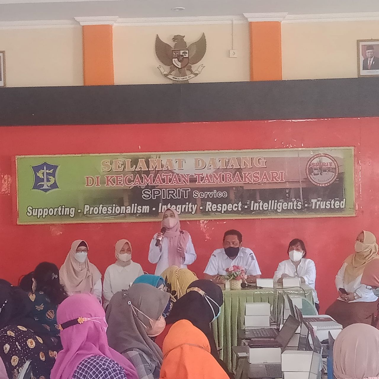 Kepala utt memberikan langkah langkah untuk mendapatkan akun belajar dengan bertujuan mempercepat kegiatan belajar mengajar