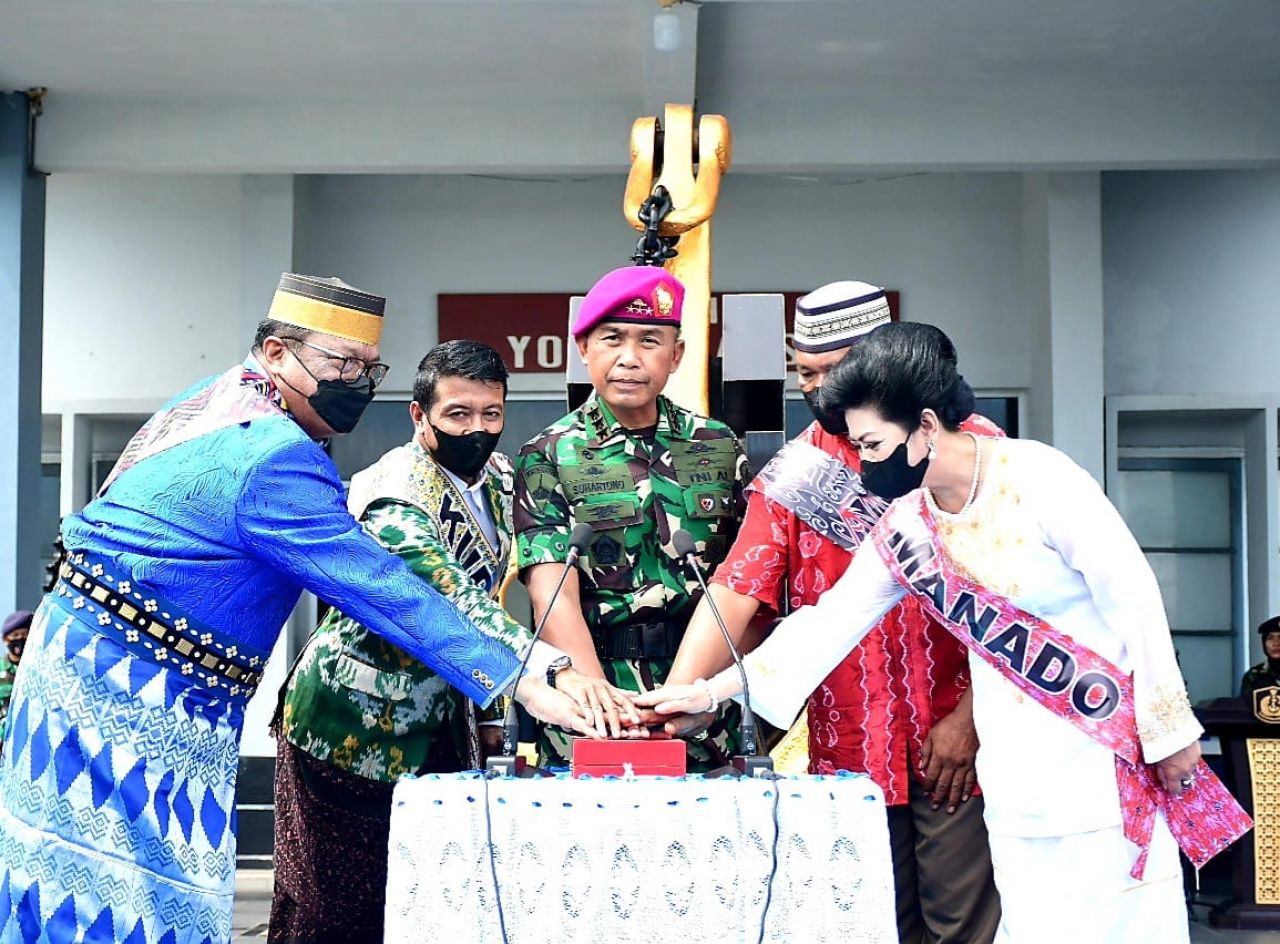 Dankodiklatal Buka Dikmaba dan Dikmata TNI AL di Satdik 2 Makassar