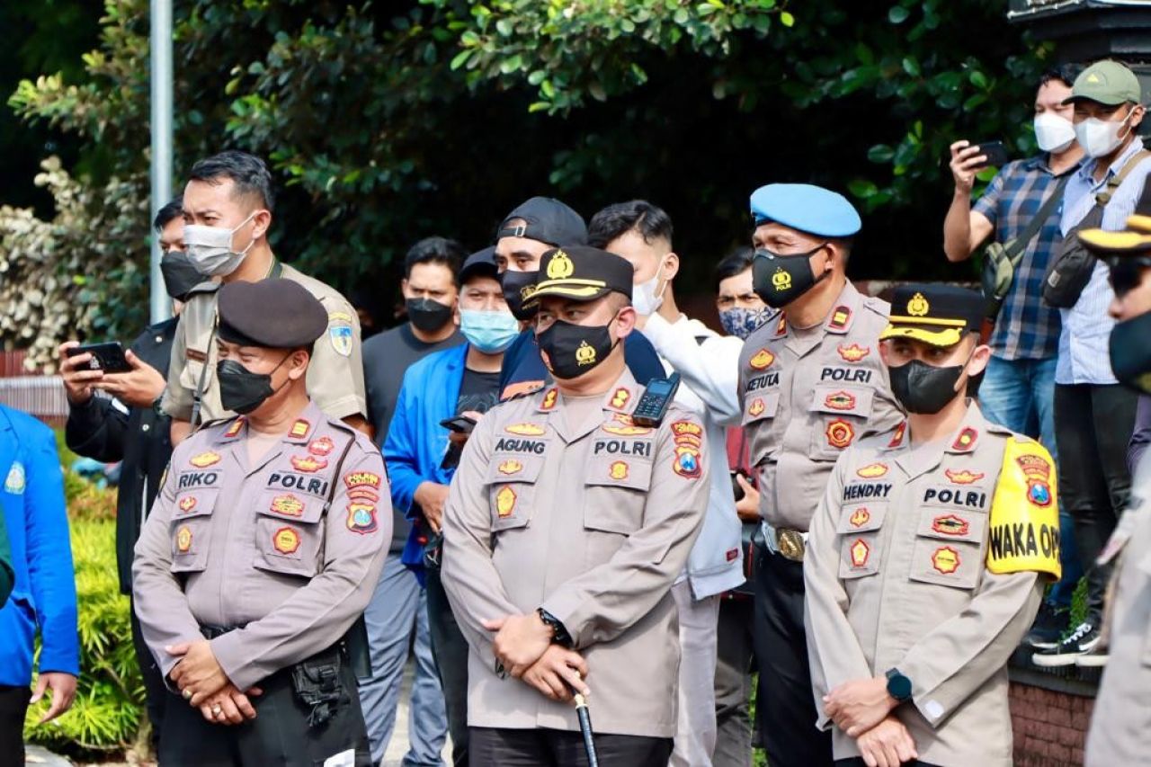 Aksi Demo Mahasiswa Cipayung dan Surabaya Berjalan Aman