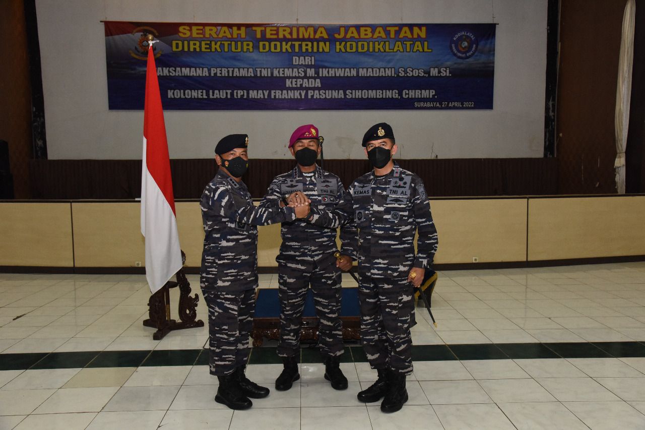 Komandan Kodiklatal Pimpin Sertijab Dirdok Kodiklatal