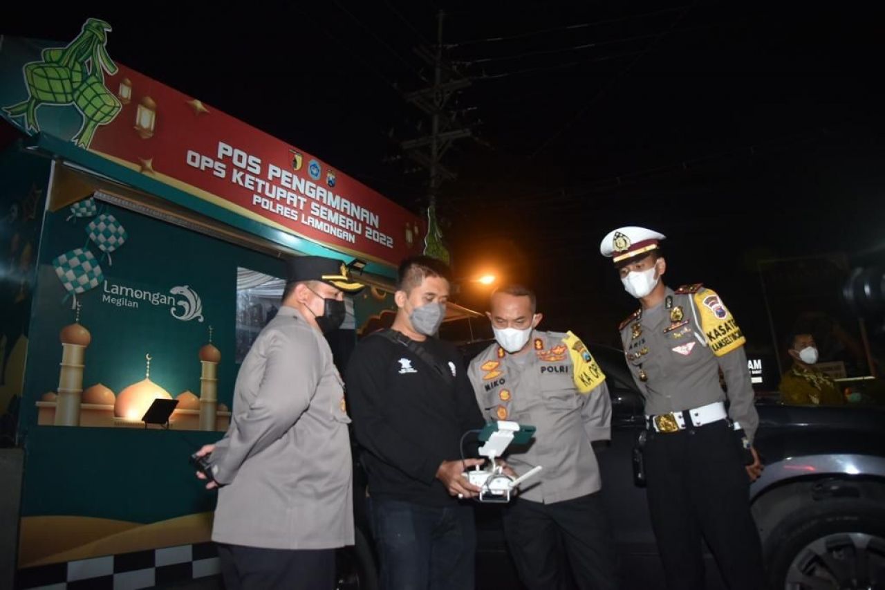 Kendalikan Arus Balik Lebaran, Polres Lamongan Gunakan Drone