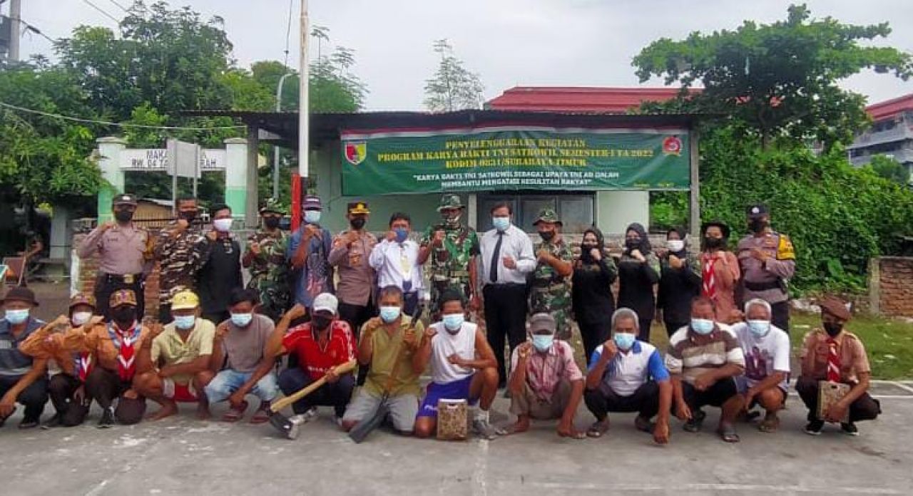 Kodim 0831/Surabaya Timur menggelar kegiatan bakti sosial Karya Bakti TNI Satkowil Sementer 1 bertempat di. Gereja GBT Immanuel jl. Tanah Merah Sayur 5 Kel. Tanah Kali Kendinding Kec. Kenjeran