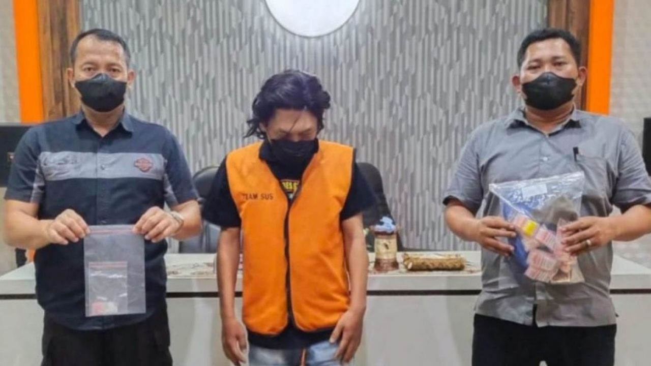 Bisnis Kristal, Warga Kutisari Diciduk