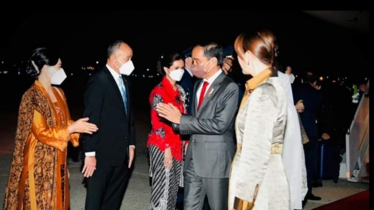 Terbang 24 Jam, Persiden RI Tiba di Pangkalan Militer Andrews, Washington DC