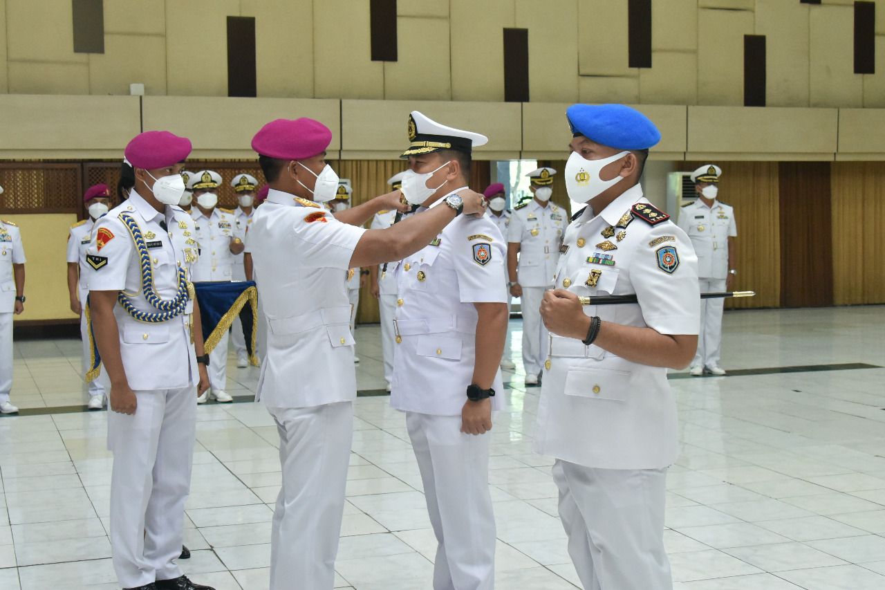 Letnan Jenderal TNI (Mar) Suhartono Pimpin Sertijab Dua Jabatan Strategis Kodiklatal