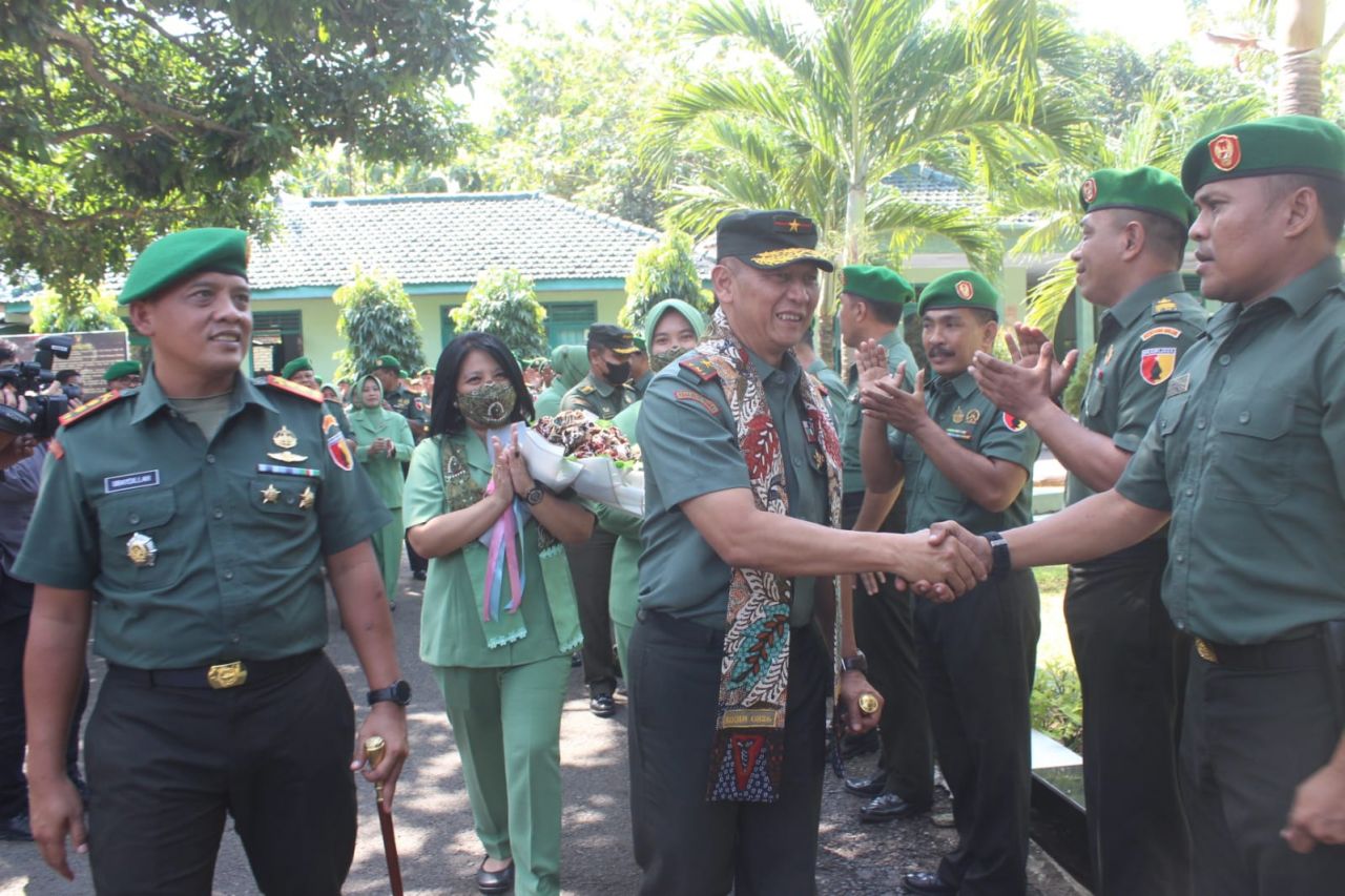 Danrem 084 Bhaskara Jaya Kunjungi Kodim 0826 Pamekasan