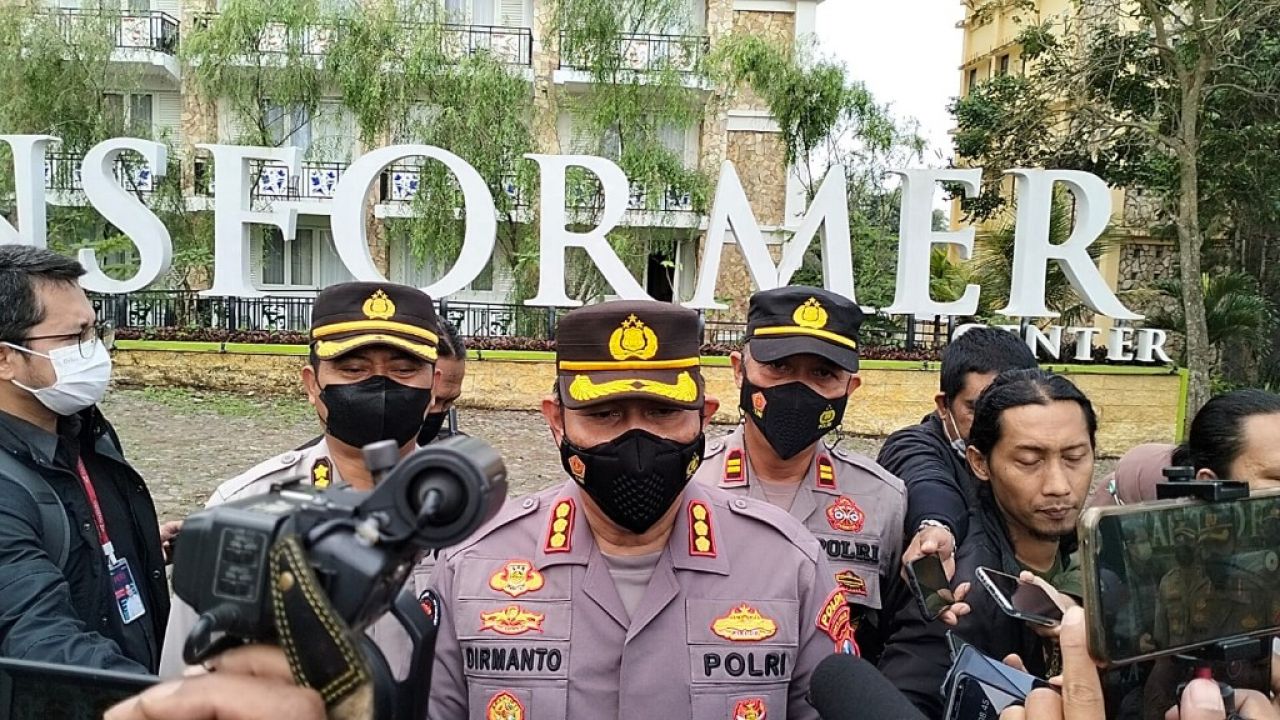 Polda Jatim Olah TKP Sekolah SPI Kota Batu