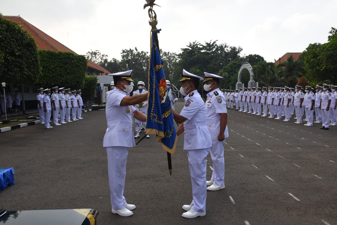Pucuk Pimpinan Pusdiktek Kodiklatal Berganti