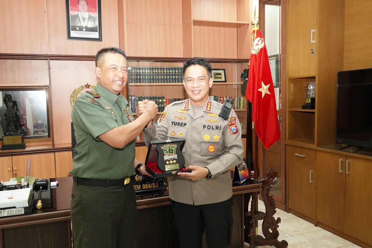 Perekat Sinergitas TNI-POLRI Danrem 084 Bhaskara Jaya Terima Kunjungan Kapolres