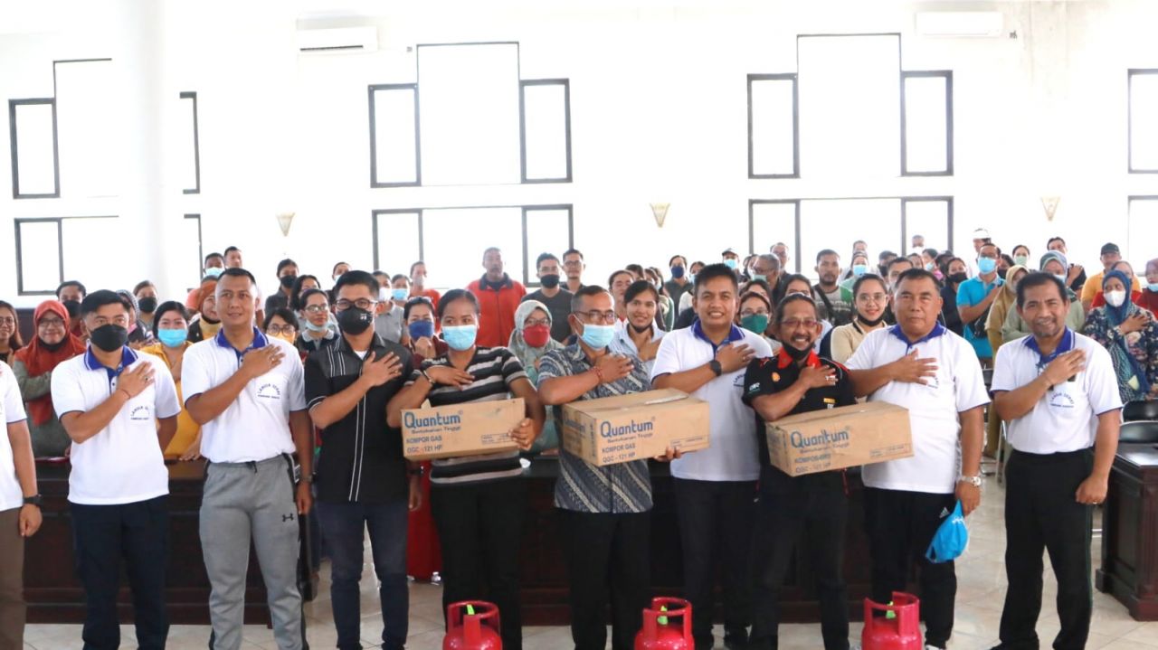 Pelaku UMKM Jembrana Terima Bantuan Kompor Gas