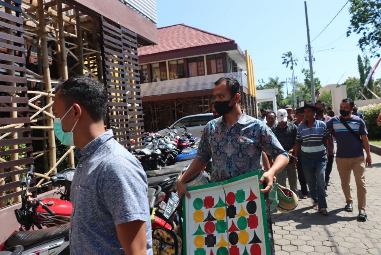 Digerebek Saat Judi, Lima Orang dan Puluhan Motor Diamankan