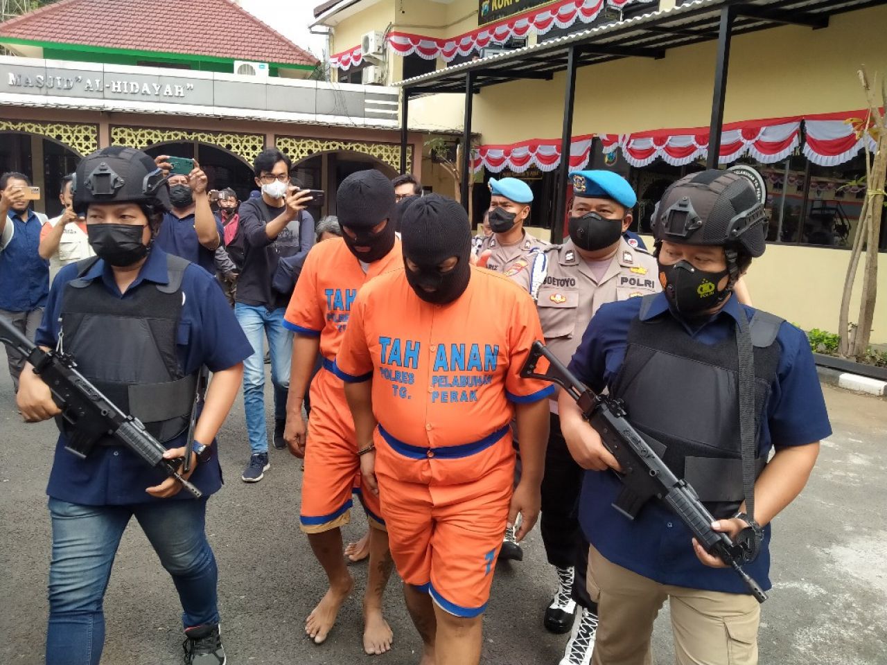 Polres Pelabuhan Tanjung Perak Tangkap Pengedar 36,276 Kg Sabu dan Pil Koplo