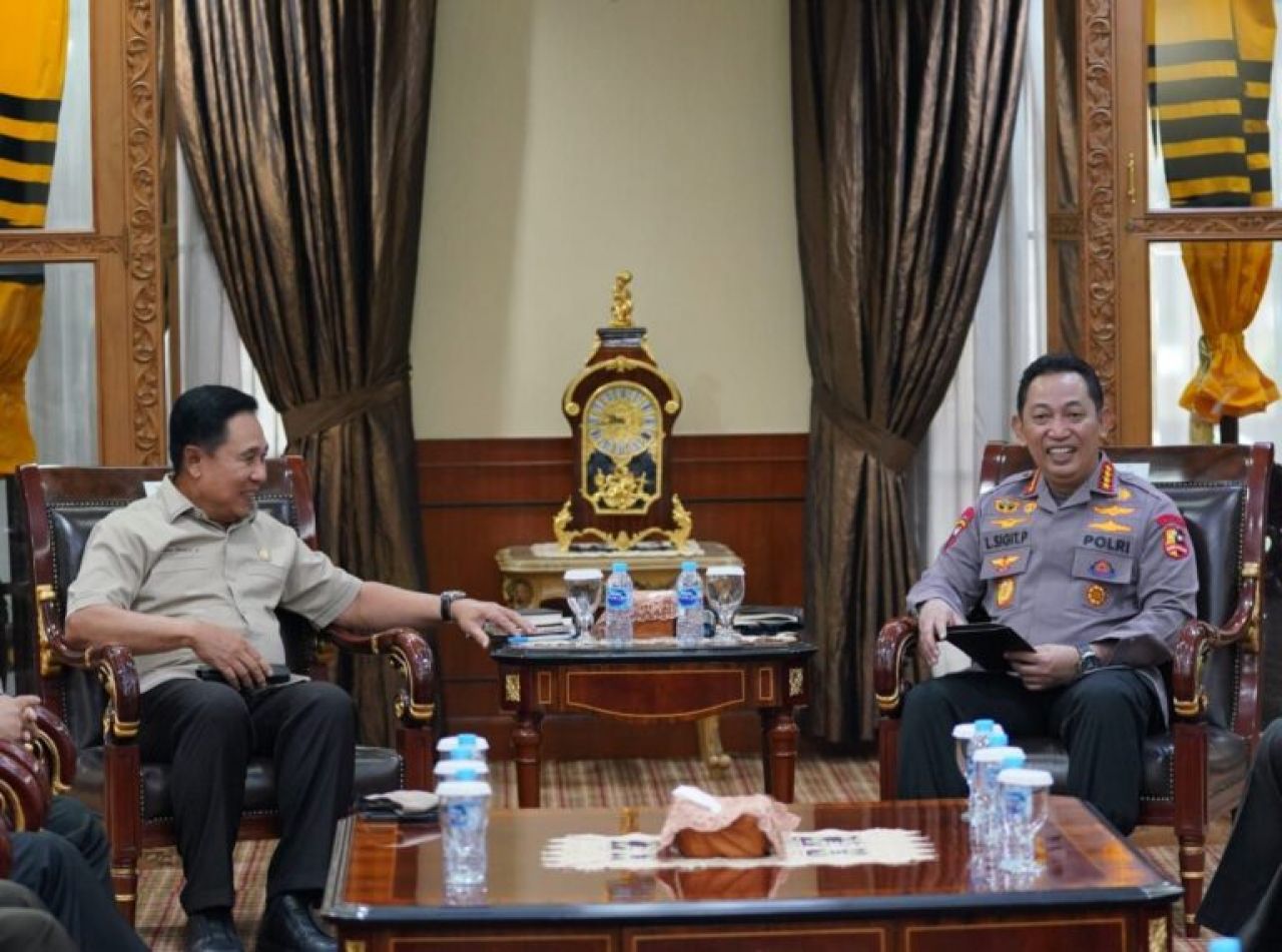 Jenderal Listyo Sigit Prabowo Didatangi Para Purnawirawan Jenderal, Ada Apa?