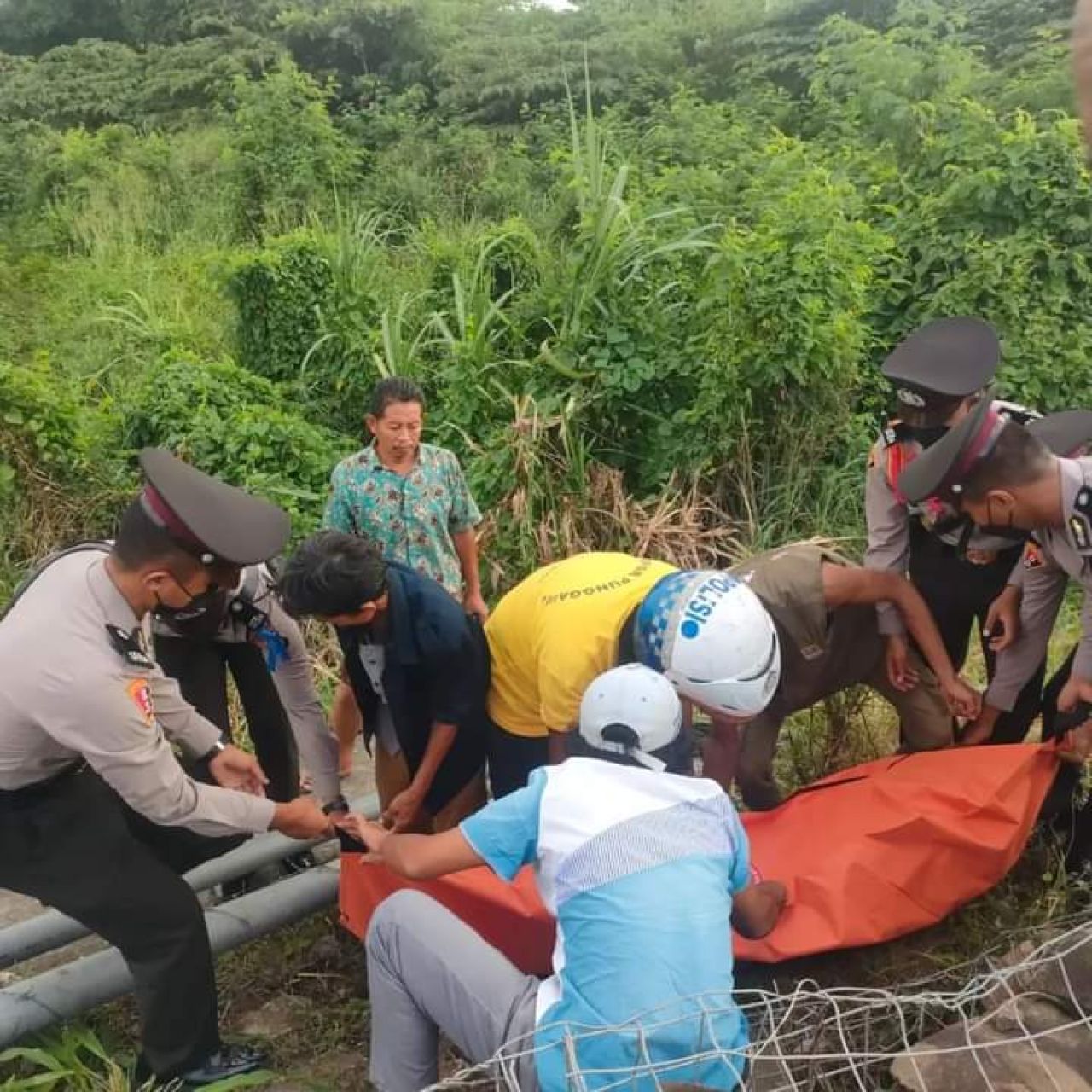Seorang Pemotor di Cikarang Utara Tewas Tersambar Kereta Api