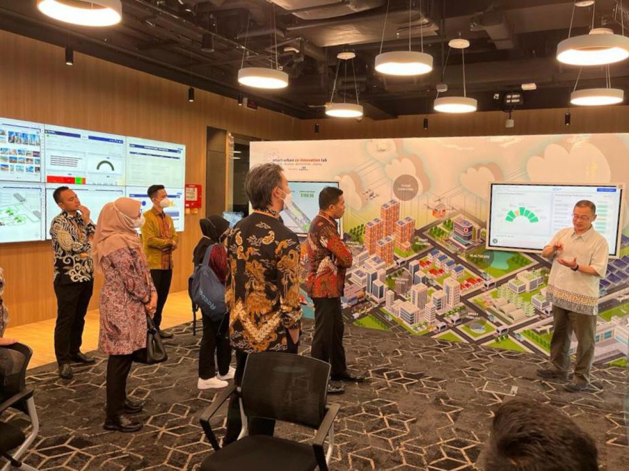 Ipuk Fiestiandani Ikuti Digital Leadership Academy di Singapura