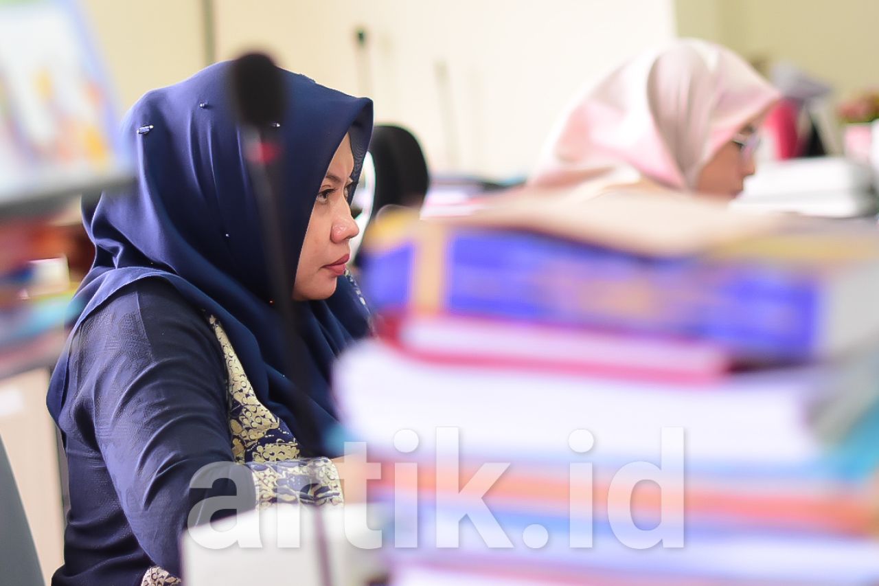 Momentum Hari Guru, Khusnul Khotimah Dorong Revisi Perda Perwali Pendidikan