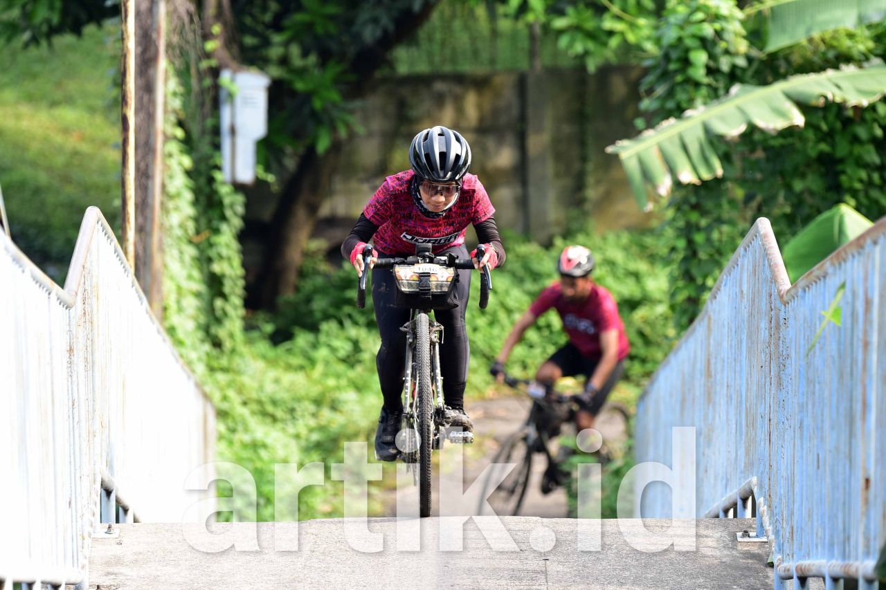 Event Surga 2022, Pesepeda Lewati Rute Sisi Lain Kota Surabaya yang Unik
