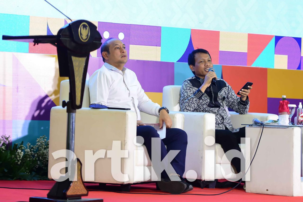 Berkemeja Putih, Brigjen Pol Pipit Rismanto.,S.I.K.,M.H (foto ©artik.id/fudai) 