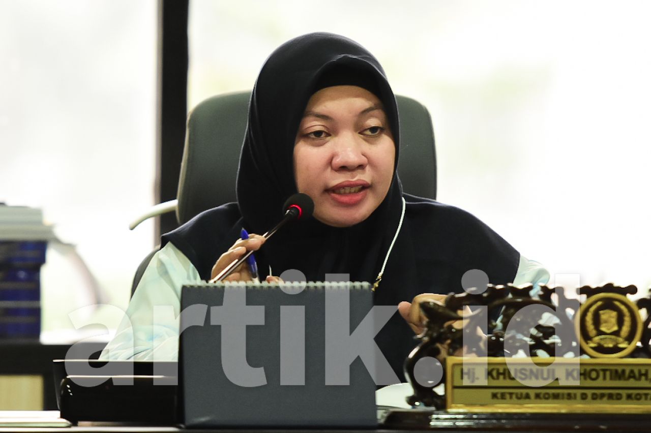 Soal Pengadaan Seragam di Surabaya, Khusnul Khotimah Minta Bikin Sistem Baru