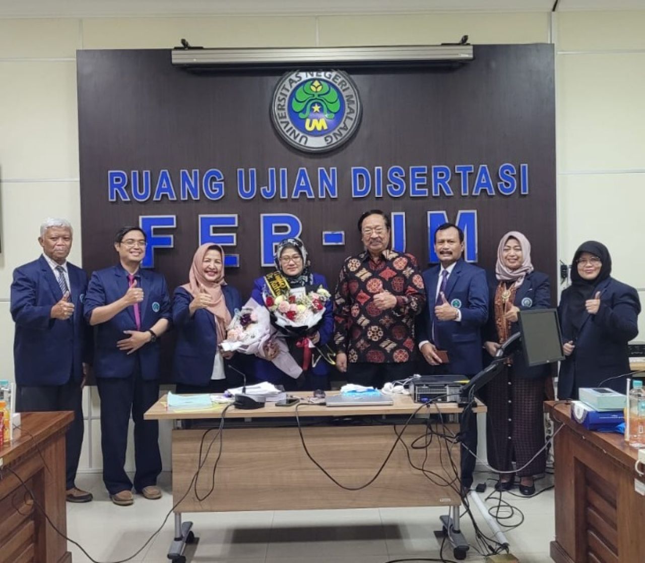 Inspiratif, Suami Istri Raih Gelar Doktor, di Sela-sela Kesibukan Sebagai Dosen