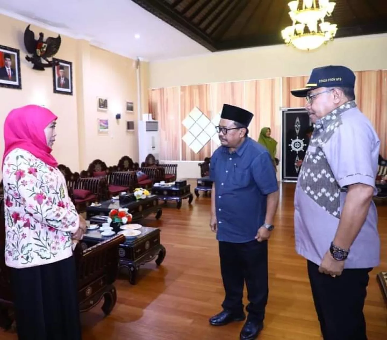 Jalani Misi Dagang, Gubernur Jatim dan Gubernur NTB Teken Kontrak