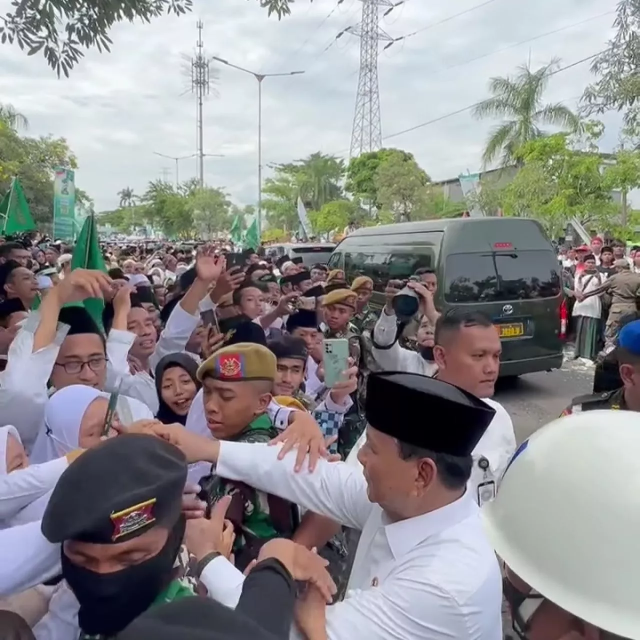 Hadir di Satu Abad NU, Prabowo Diteriaki Jadi Presiden oleh Nahdliyin
