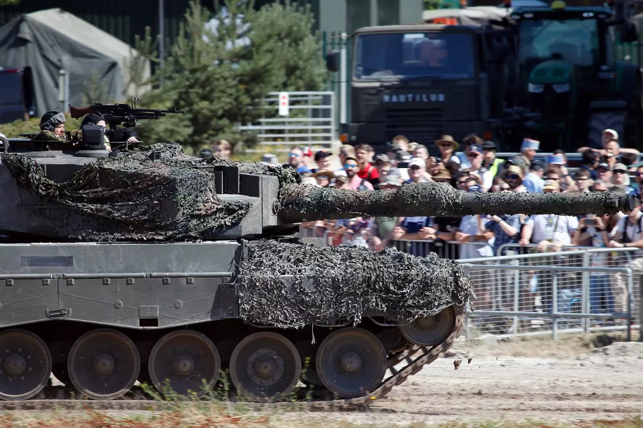 Mitra Eropa Bungkam Saat Jerman Siap Pasok Kiev dengan 14 Tank Leopard 2
