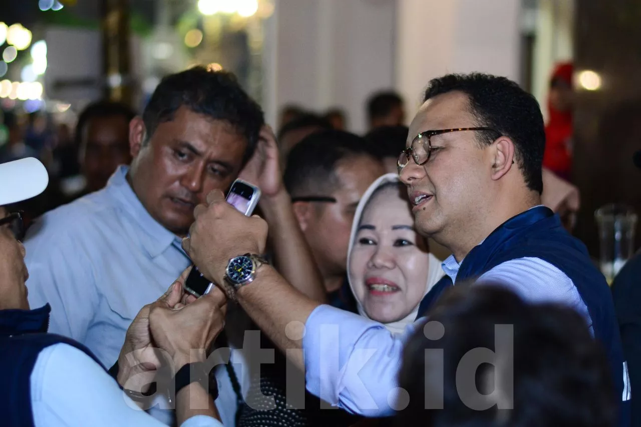 Gapai Ambisi Politik 2024, Anies Baswedan Mlaku-mlaku ke Tunjungan