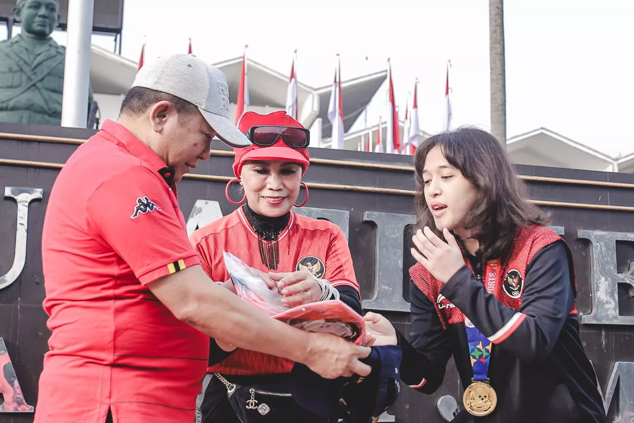 Pebulutangkis Jember Raih Emas di Sea Games 2023, Bupati Hendy Beri Hadiah