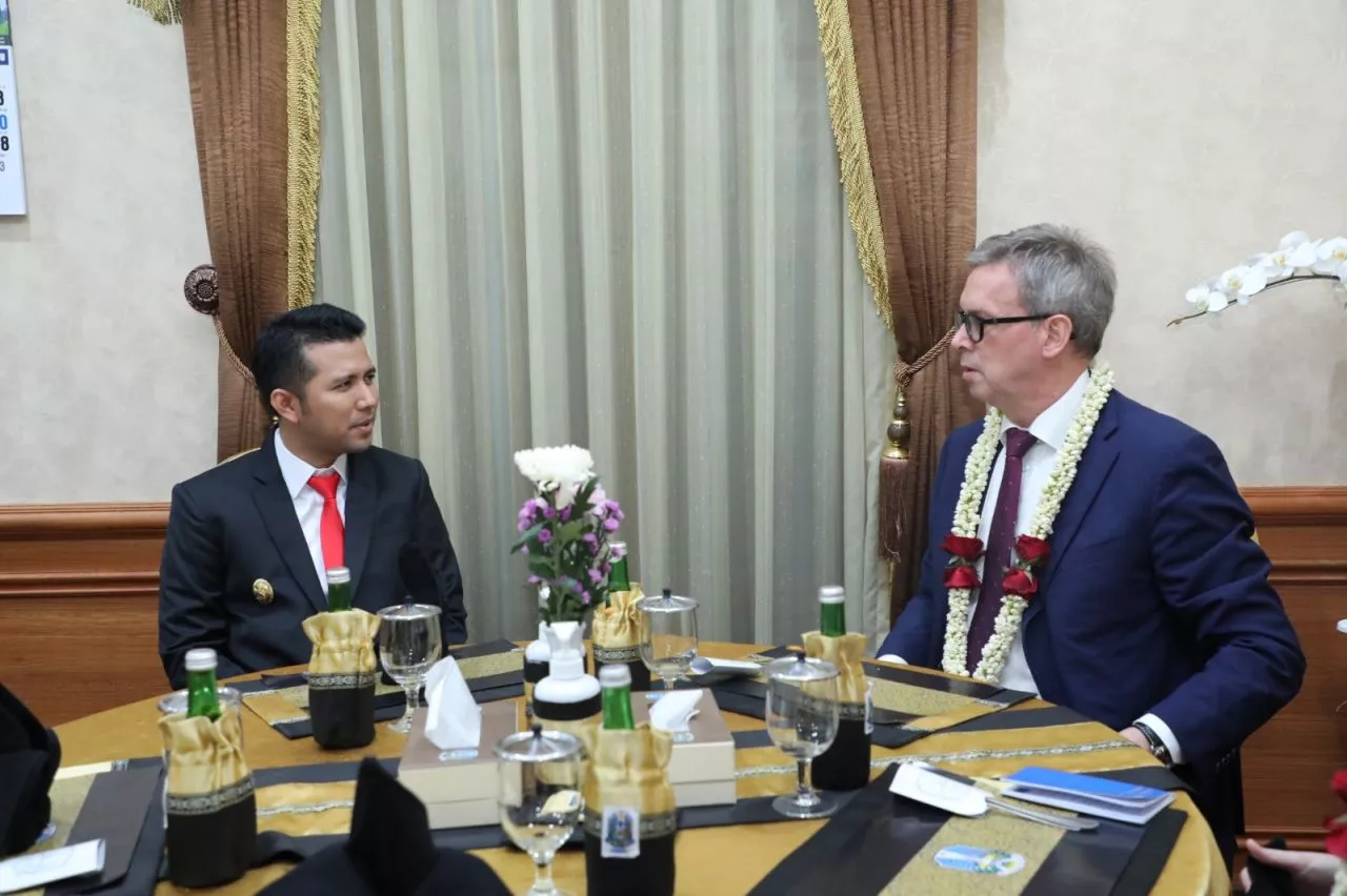 Emil Dardak Jajaki Kerjasama Ekonomi, Pendidikan dan Budaya dengan Uni Eropa