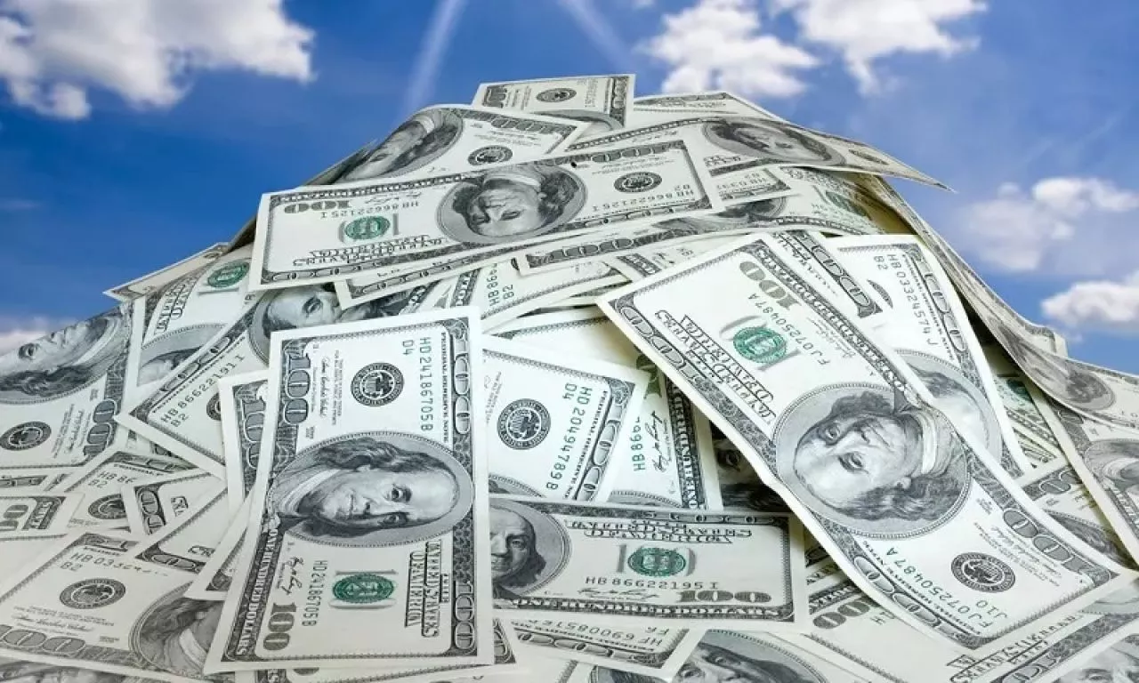 Plafon Hutang AS Naik, Investor Borong Dolar, Rupiah Tak Perkasa Lagi
