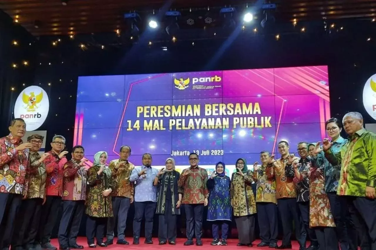 Menpan RB Resmikan 14 Mal Pelayanan Publik di Beberapa Kota dan Kabupaten