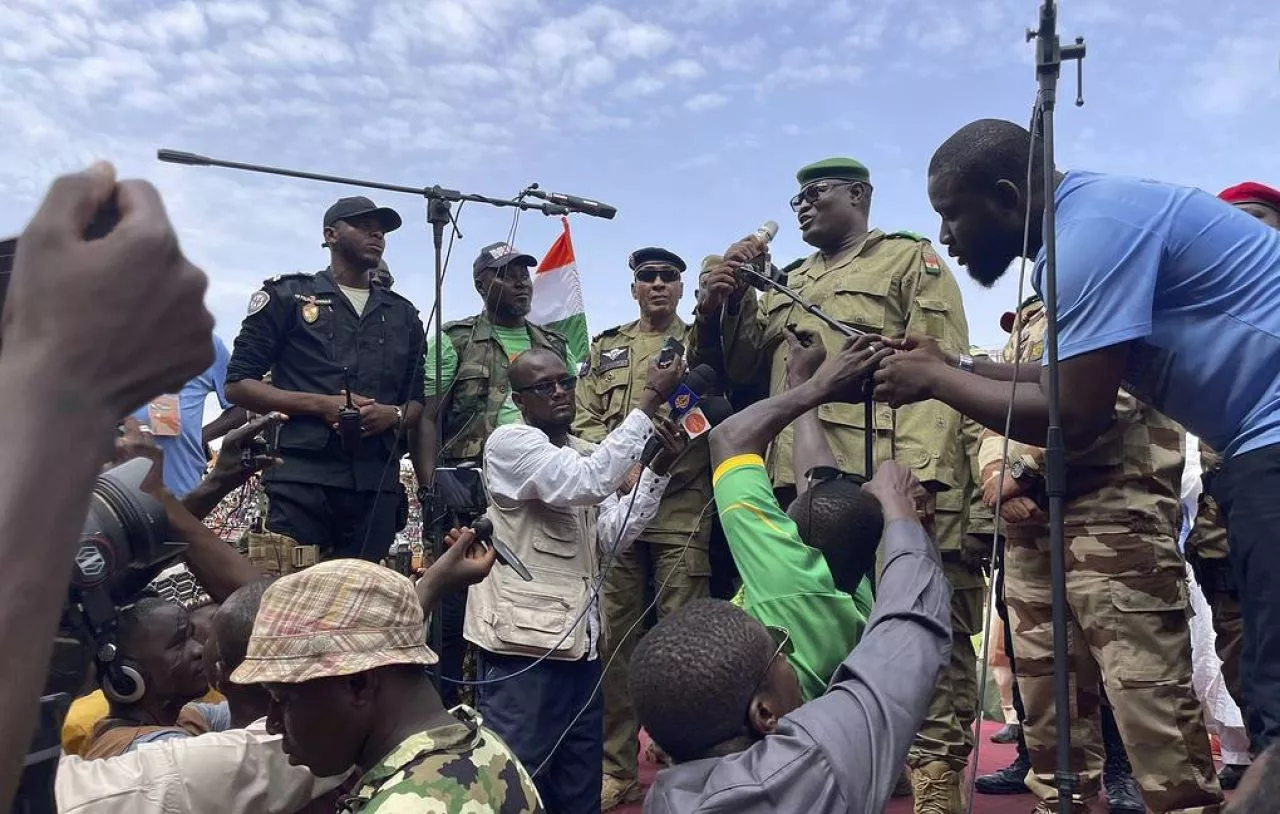 Pejuang Kudeta Niger Tuduh Presiden Bazoum Penghianat Negara