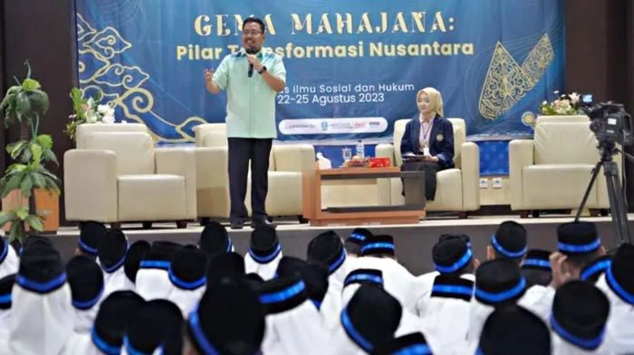 Ketua DPD Gerindra Jatim Blak-blakan Bicara pada Acara PKKMB Unesa