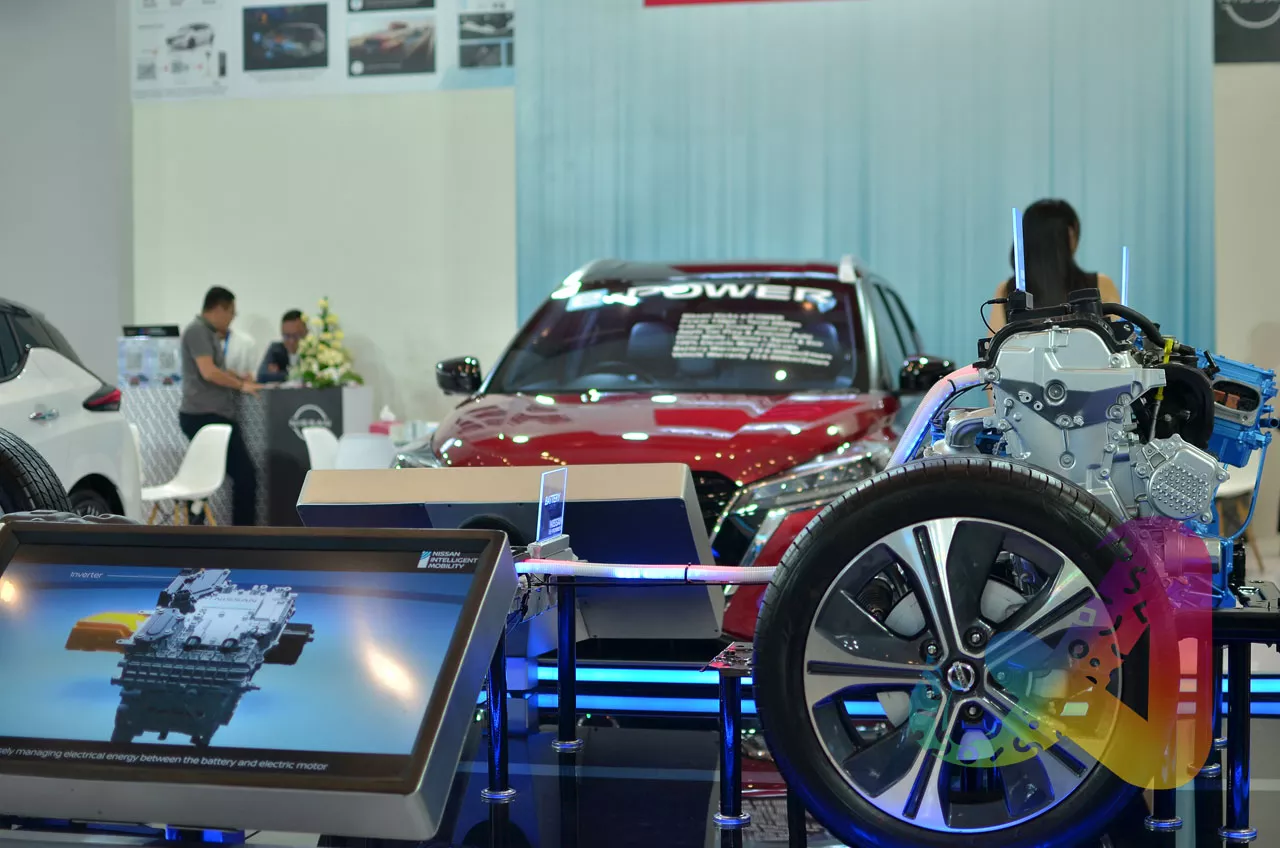 Hyundai Pamer Mesin Hybrid di GIIAS Surabaya 2023. Foto &copy; Fudaili/ARTIK