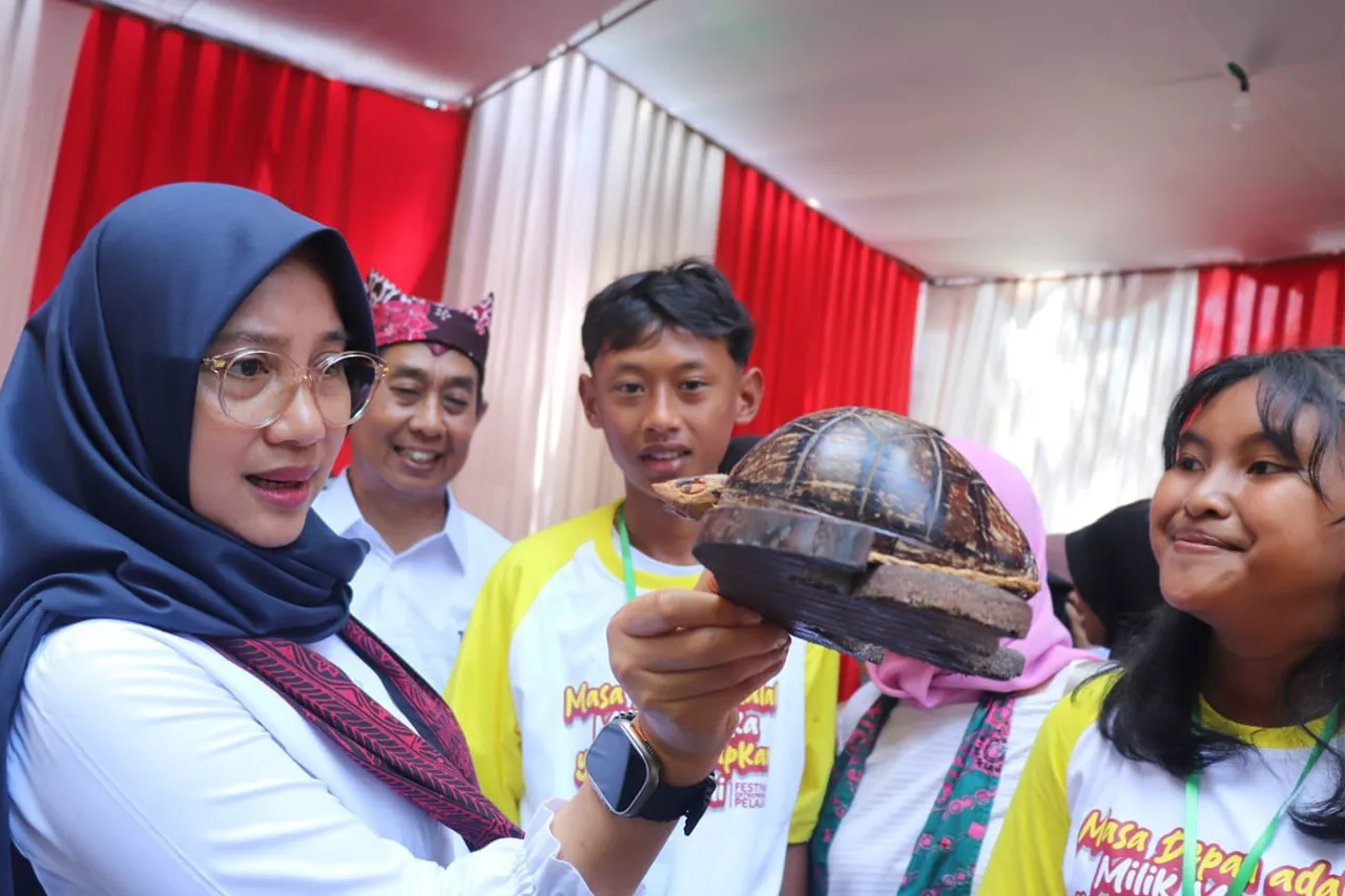 Bupati Banyuwangi Ipuk Fiestiandani Hadiri Festival Entrepreneur Pelajar 2023