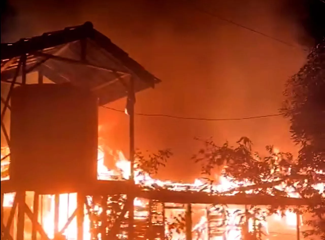 Terjadi Kebakaran di Desa Garunggang HSU, Dua Rumah Warga Ludes