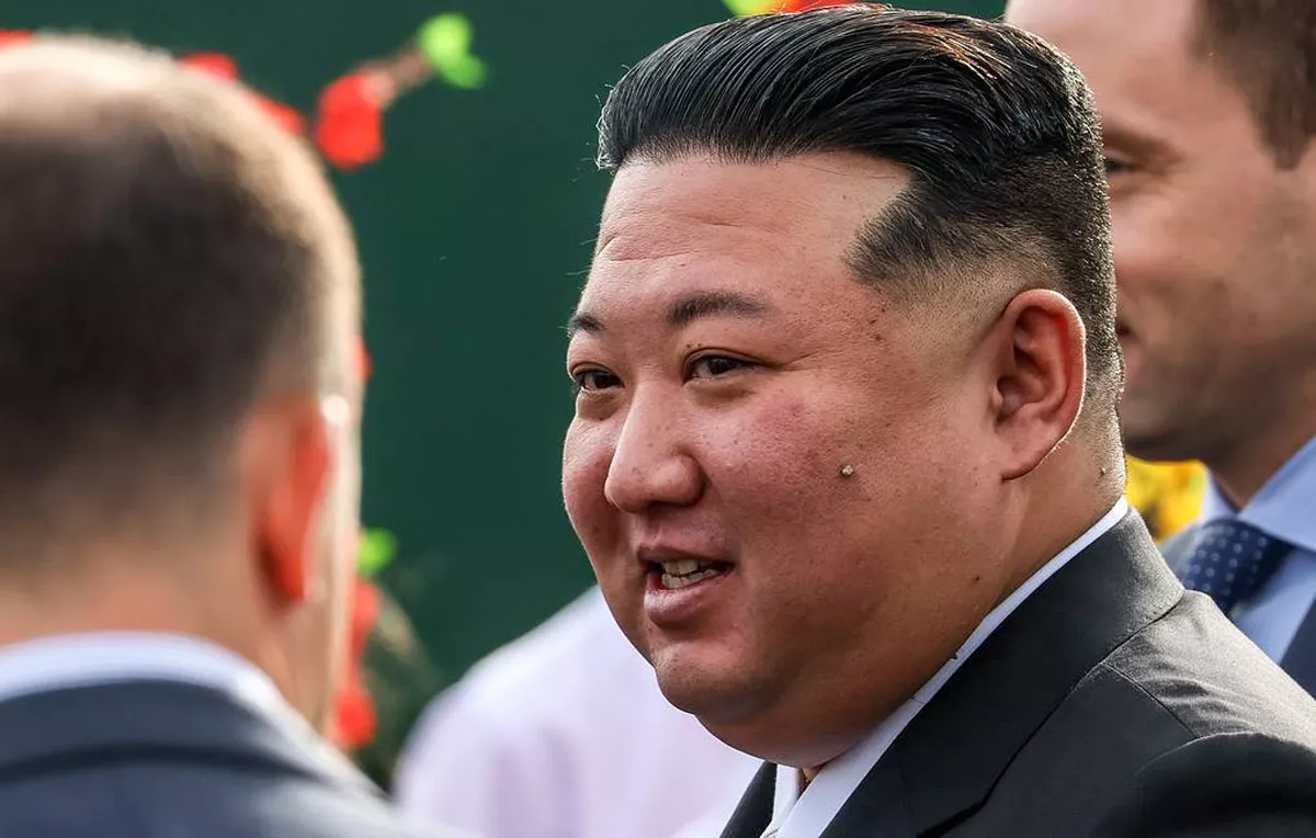 Tiba di Primorye Rusia, Kim Jong Un Disambut Karangan Bunga oleh Para Siswa