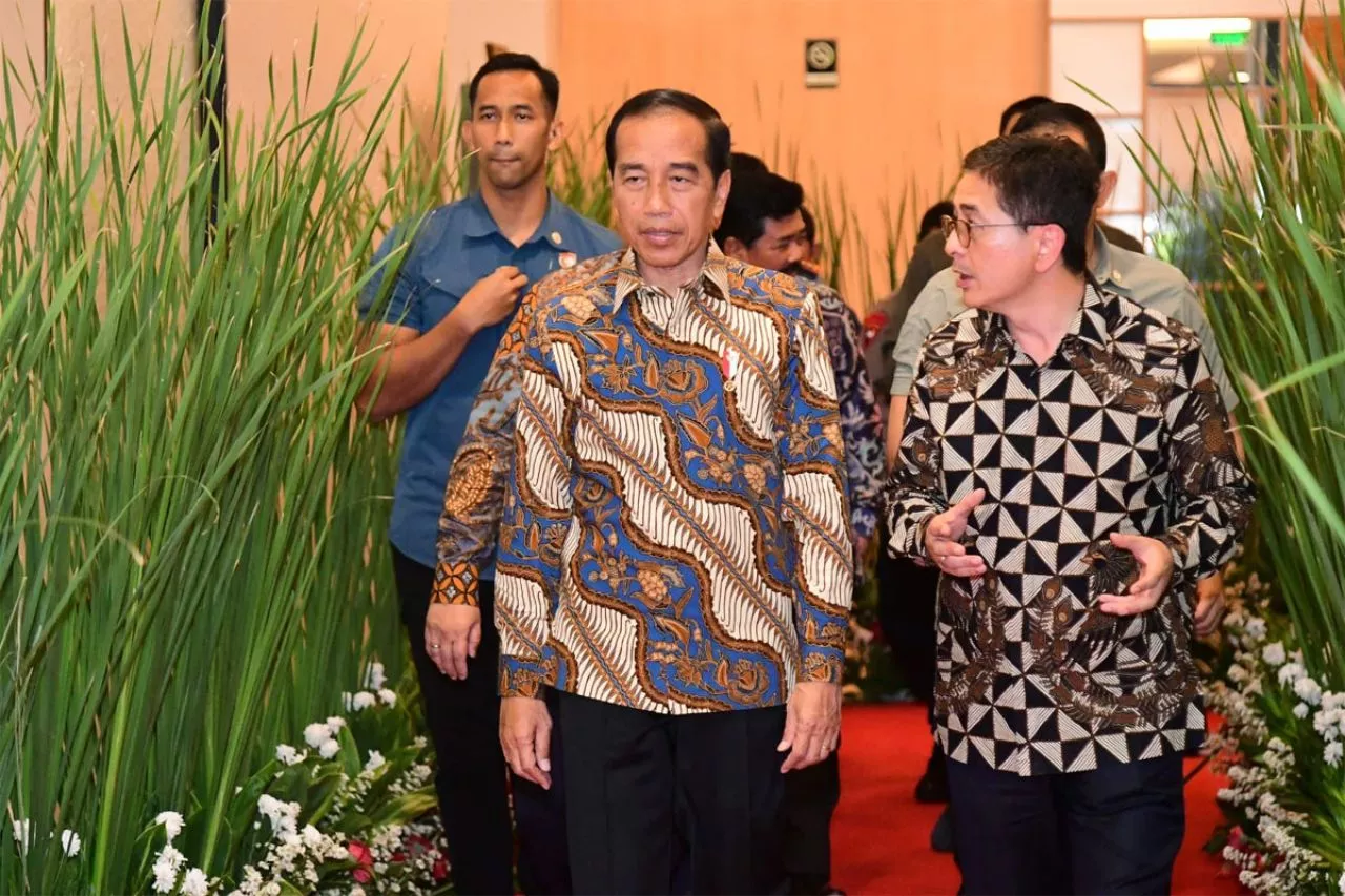 Jokowi Hadiri Acara Sewindu Proyek Strategis Nasional di Mal Kota Kasablanka