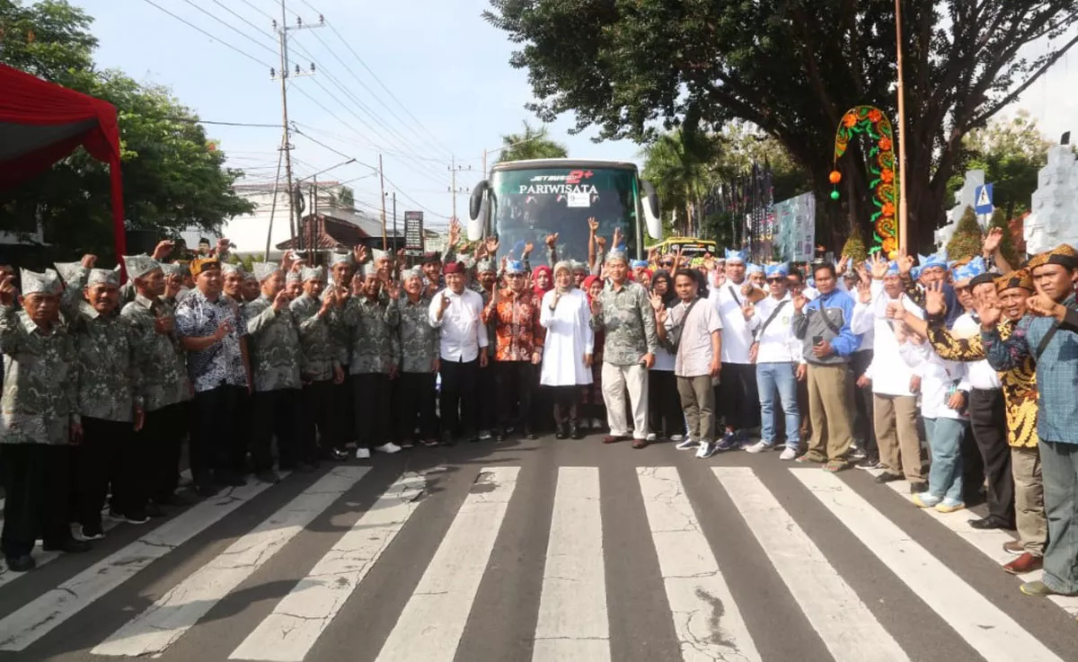 Ipuk Fiestiandani Berangkatkan 15.107 KK Penerima Program TORA Jokowi