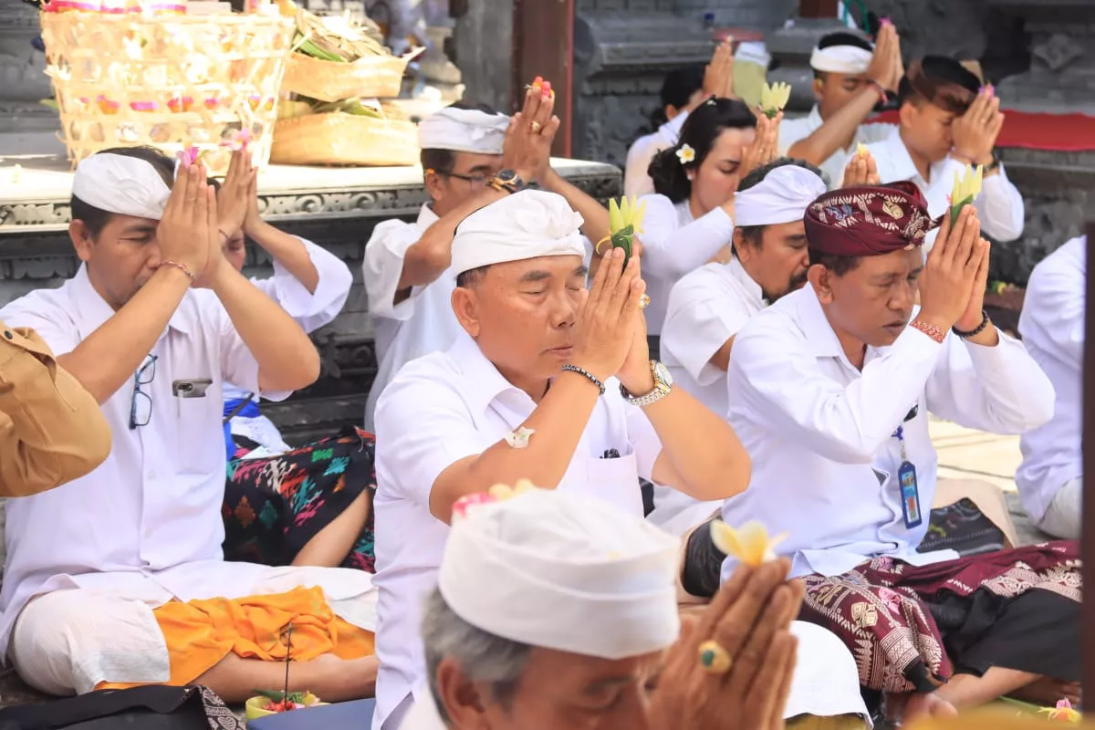 Pemkab Jembrana Gelar upacara pralingga Pura Melanting Pasar Umum Negara