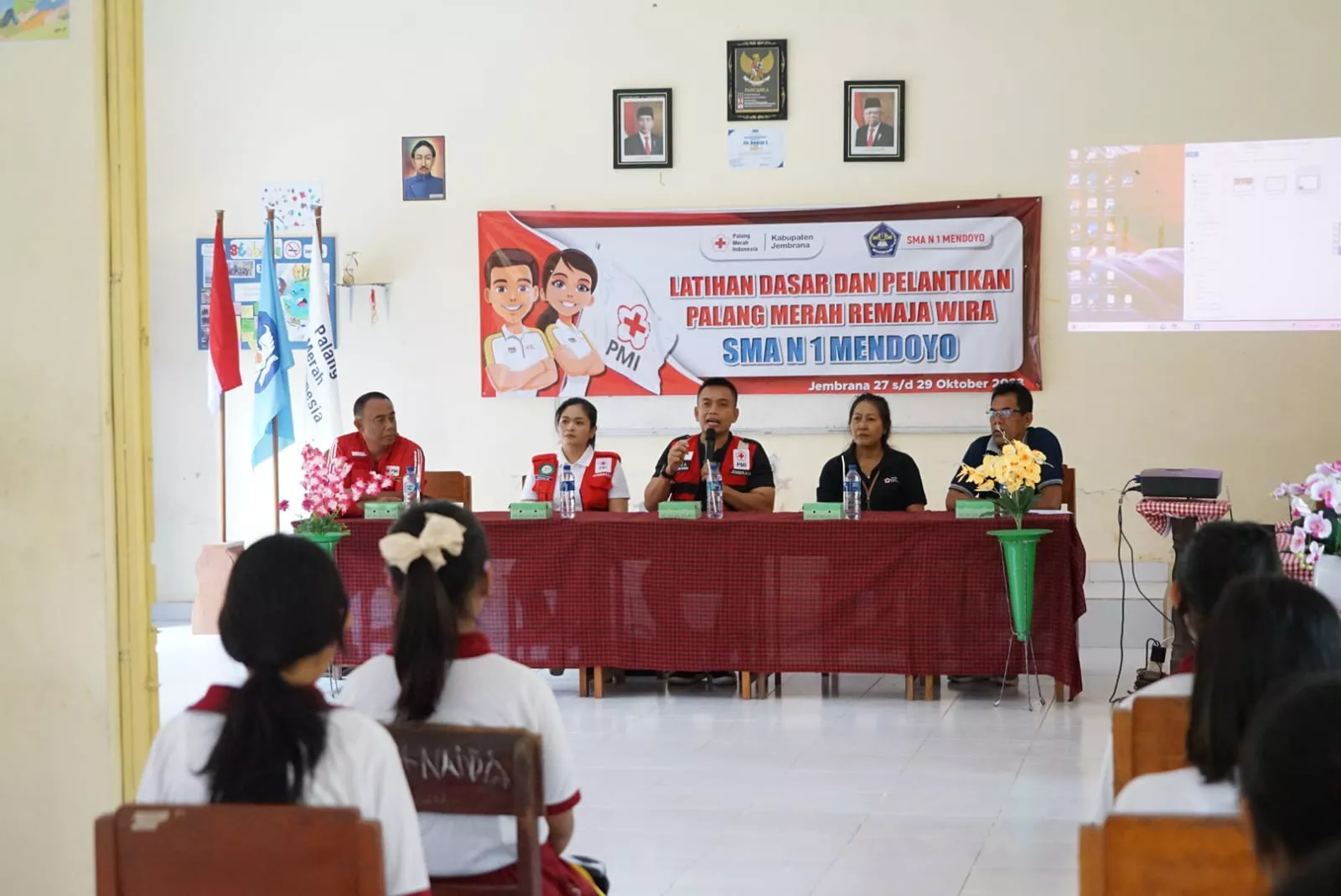 Wabup Ipat Hadiri Pembukaan Latsar PMR SMAN 1 Mendoyo