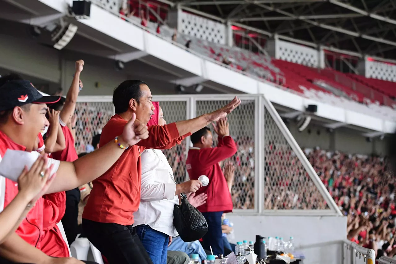 Lihat Ekspresi Jokowi Saat Timnas Unggul 6-0 atas Brunei di GBK